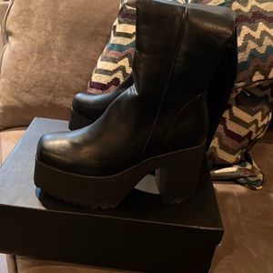 NWT Platform Boots